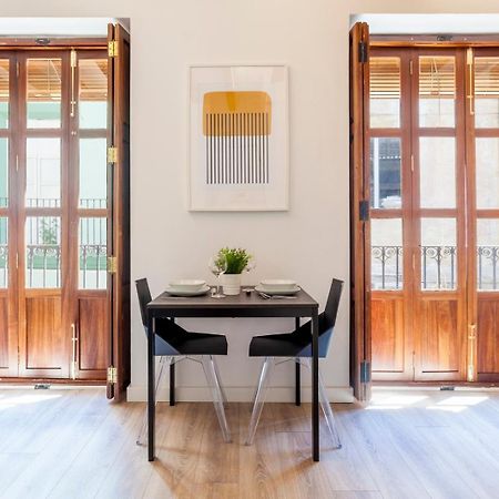 Modern Flat By Mercado Central In Ciutat Vella Valensiya Dış mekan fotoğraf